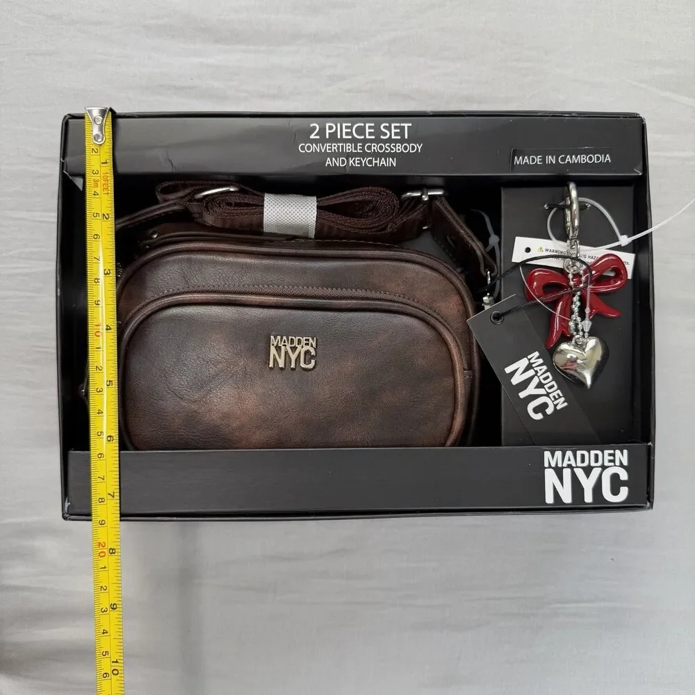 NWT Madden NYC Camera Bag Crossbody Bow Heart Keychain Charm Set Brown Gift Box - Picture 7 of 11